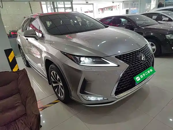 Lexus RX 2021