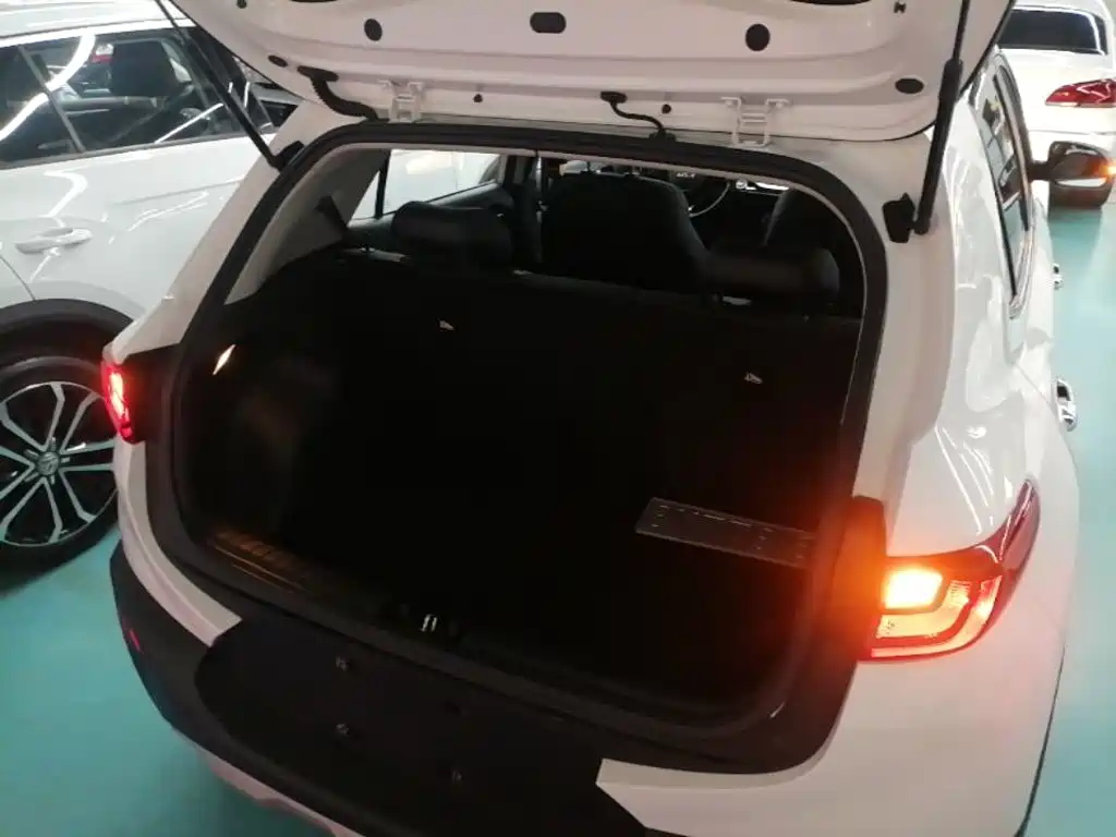 Kia KX1 2022 — фото 19