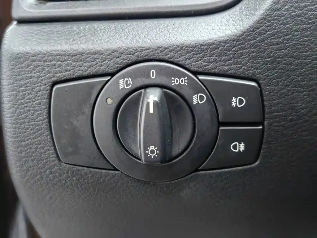 BMW X1 2012 — фото 21