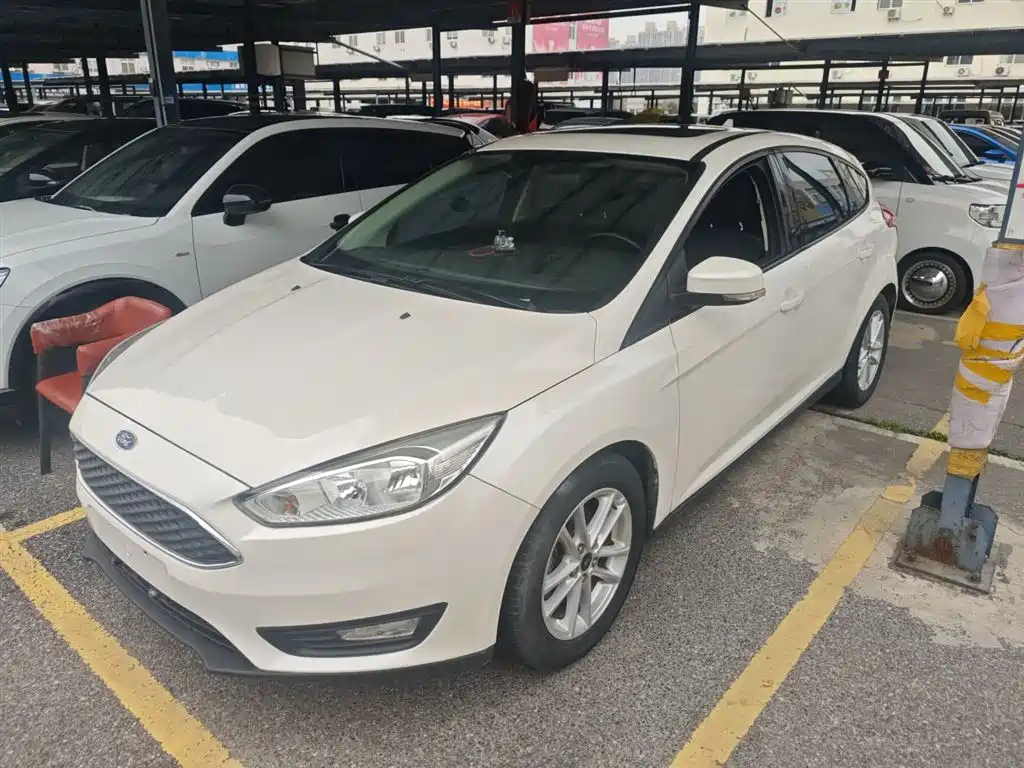 Ford Focus 2018 — фото 1