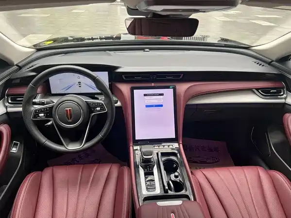 Hongqi H5 2025