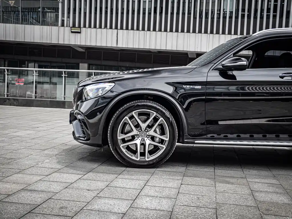 Mercedes-Benz GLC AMG 2018 — фото 10
