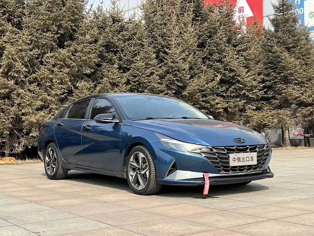 Hyundai Elantra 2022 — фото 3