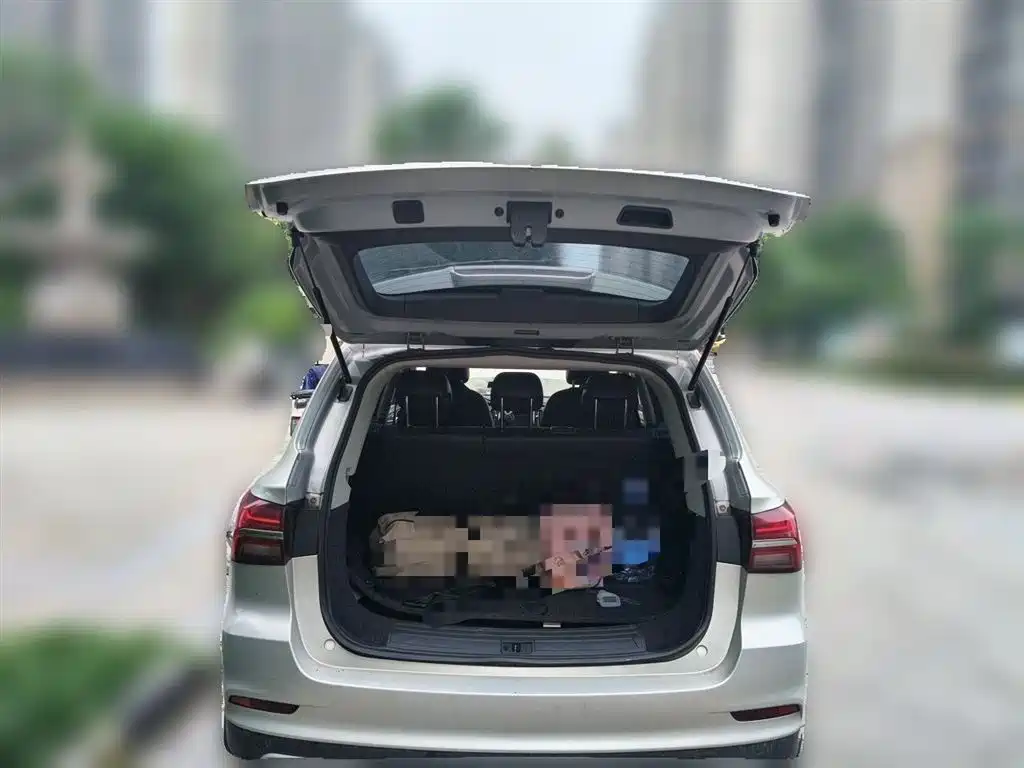Roewe RX5 2020 — фото 10