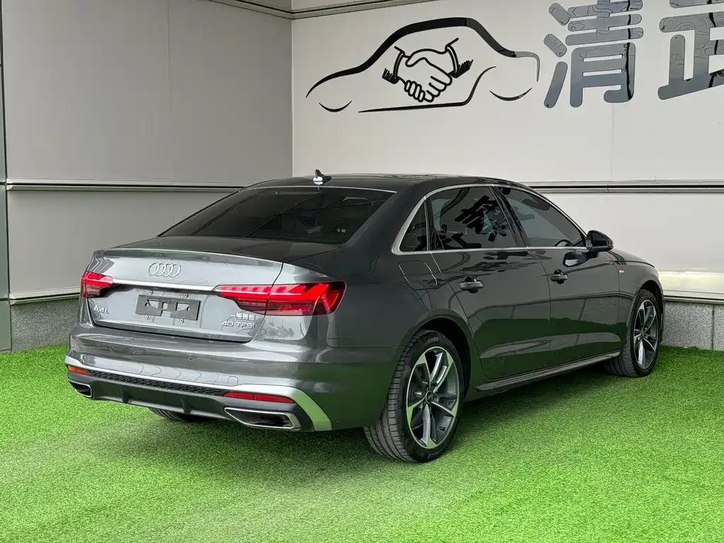 Audi A4L 2022 — фото 13
