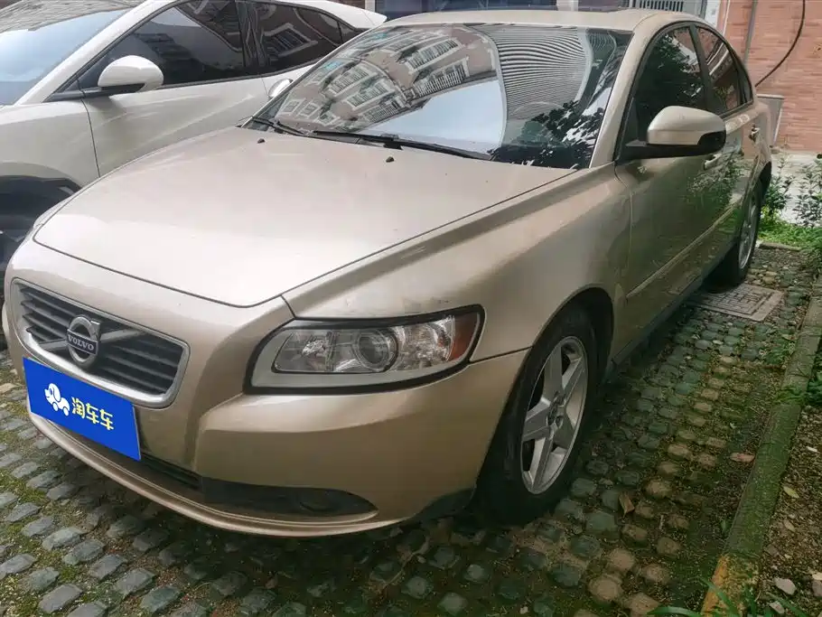 Volvo S40 2011