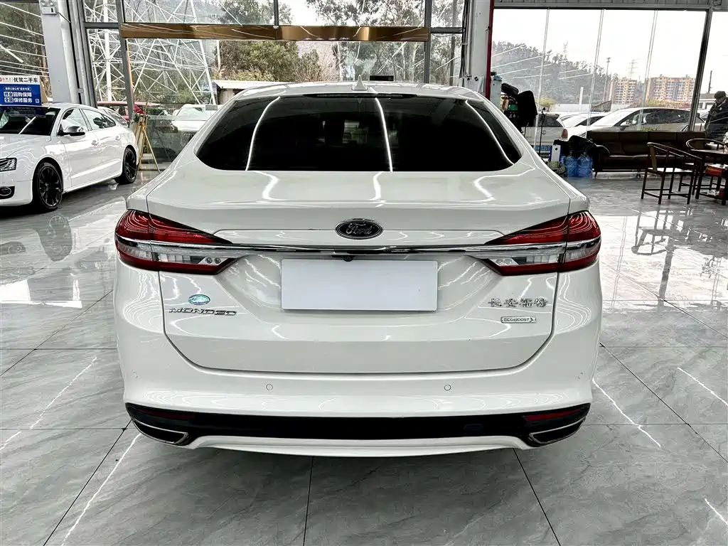 Ford Mondeo 2018 — фото 5