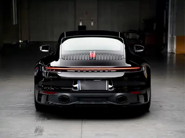 Porsche 911 2023