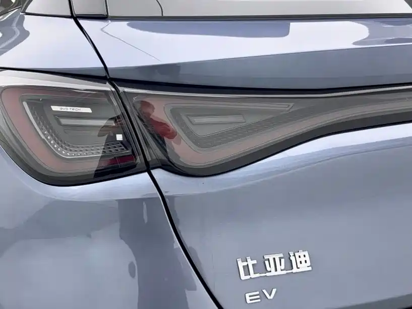 BYD Seal 06GT 2025 — фото 18