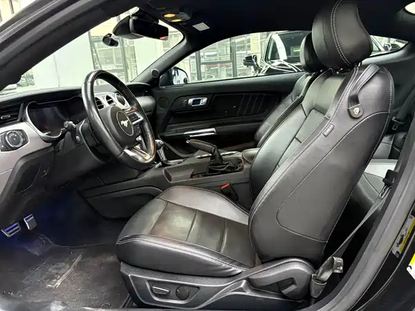 Ford Mustang 2021
