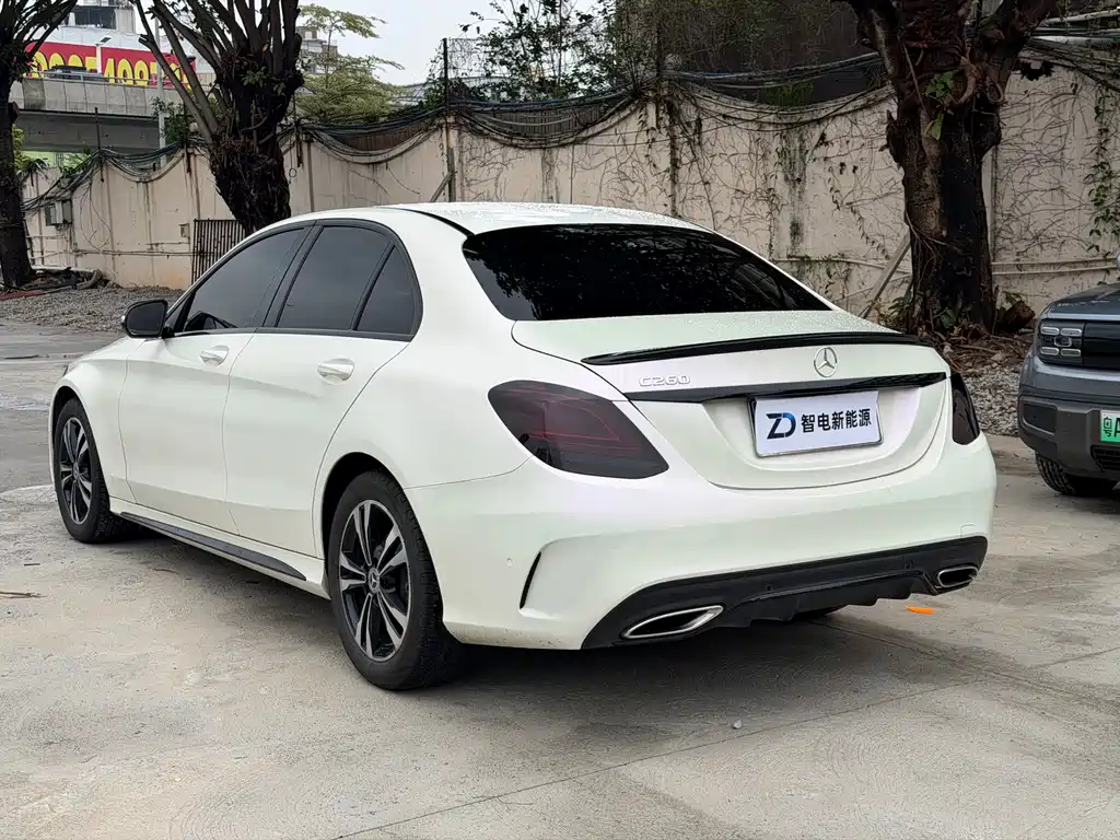 Mercedes-Benz C-Class 2019 — фото 17