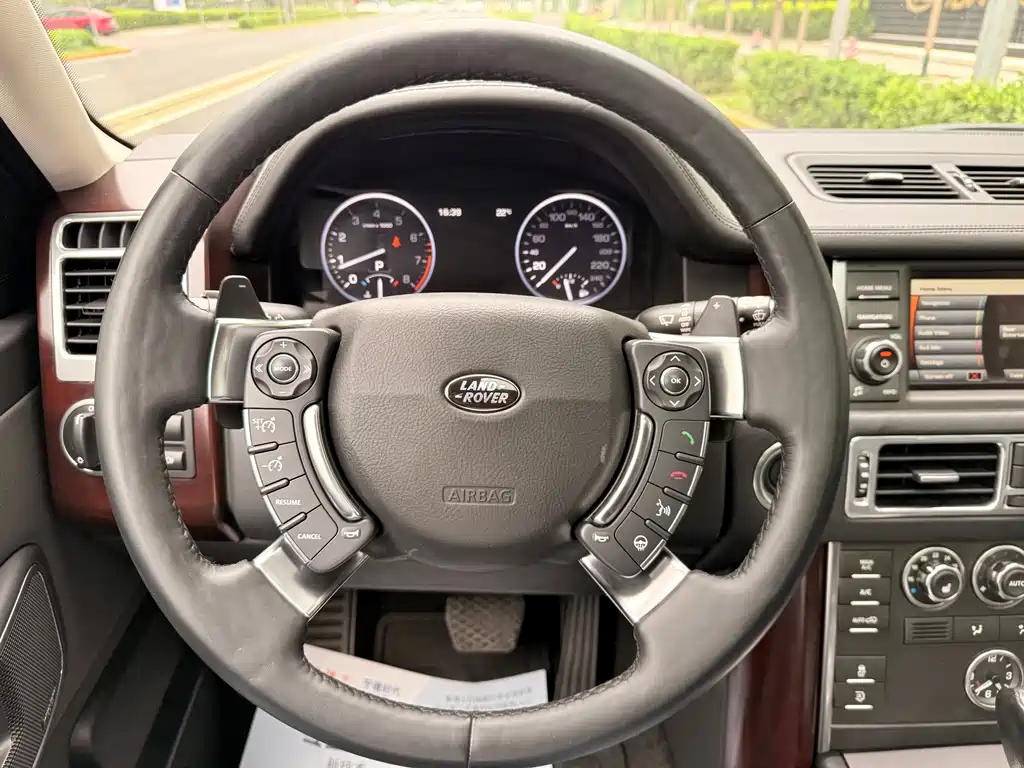 Land Rover Range Rover 2012 — фото 22