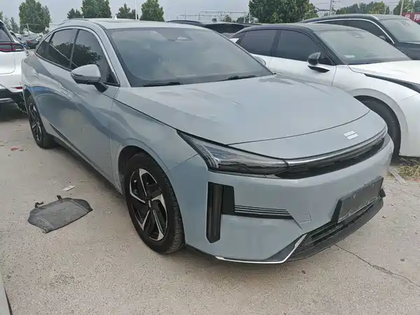 Geely Galaxy L6 2024