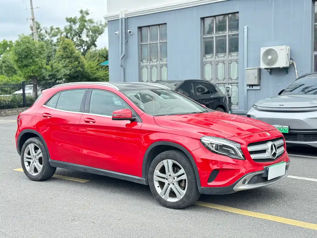 Mercedes-Benz GLA 2015