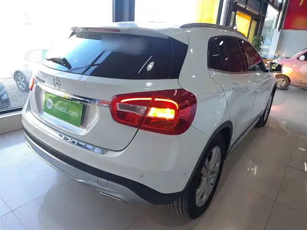 Mercedes-Benz GLA 2016