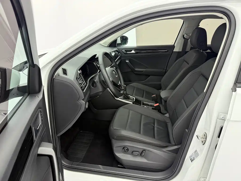 Volkswagen T-Roc 2022 — фото 24