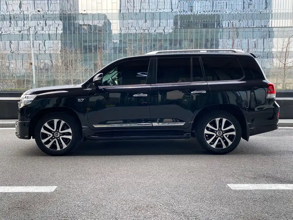 Toyota Land Cruiser 2019 — фото 5