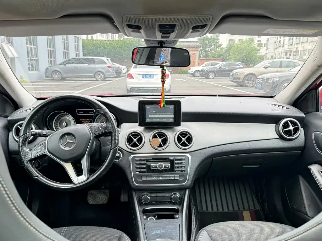 Mercedes-Benz GLA 2015 — фото 9