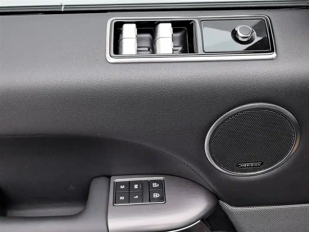Land Rover Sport 2021 — фото 9