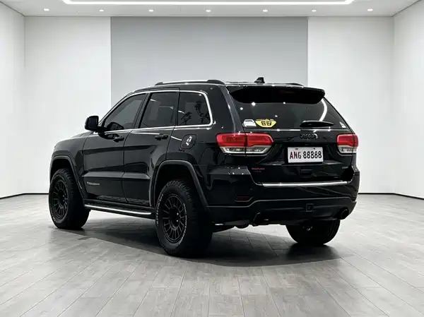 Jeep Grand Cherokee 2016