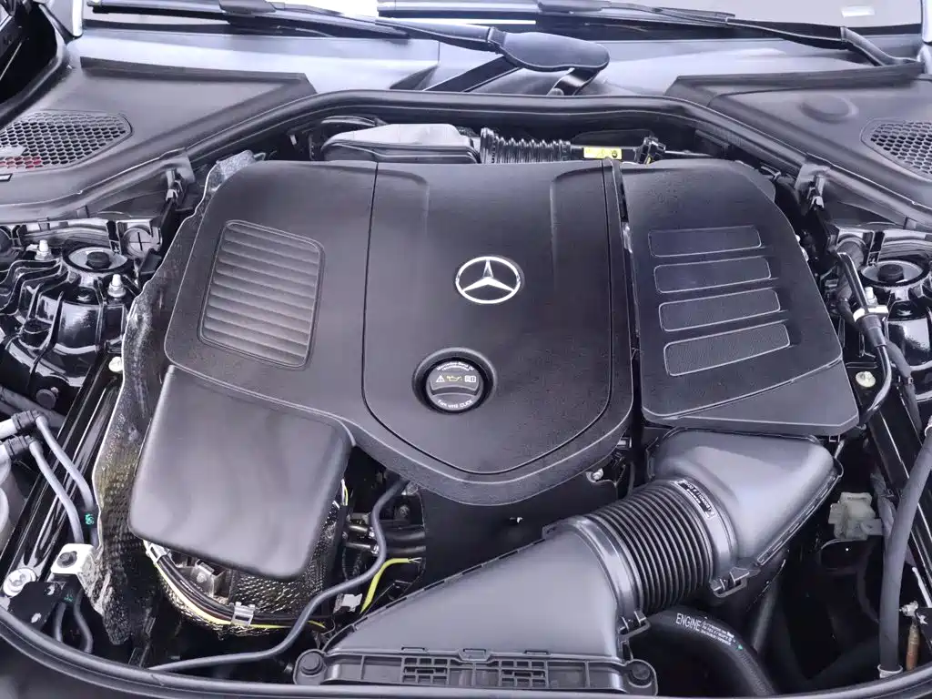 Mercedes-Benz E-Class 2025 — фото 24