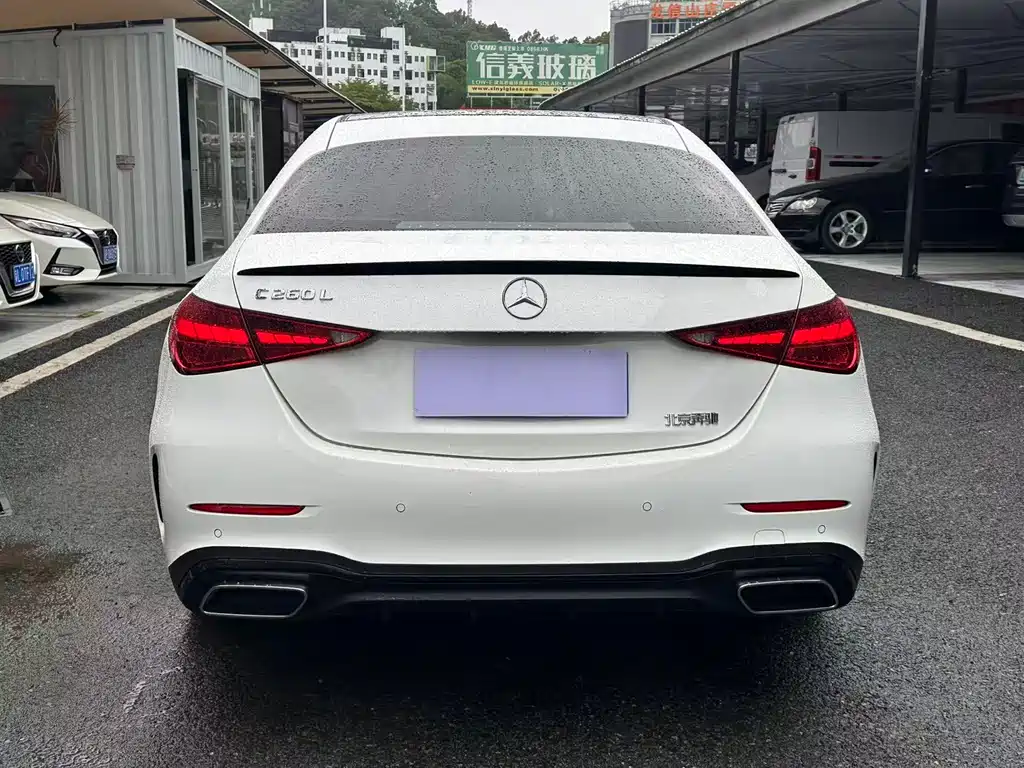 Mercedes-Benz C-Class 2023 — фото 6