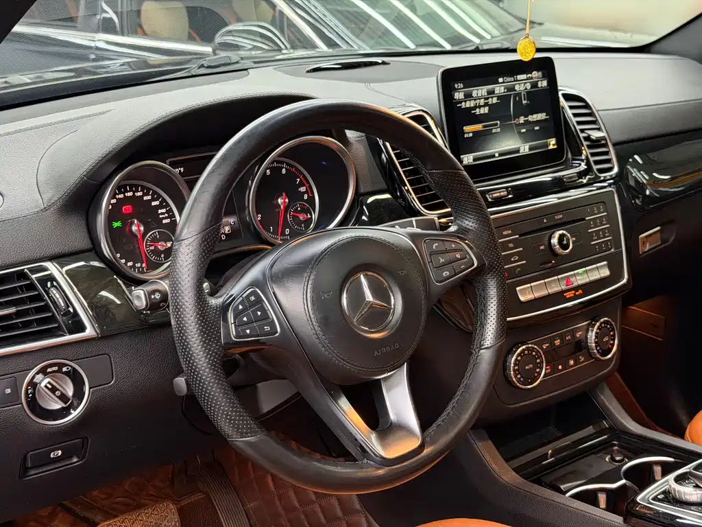 Mercedes-Benz GLS 2017 — фото 6