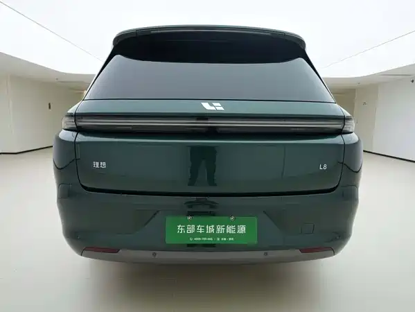 Li Auto L8 2025