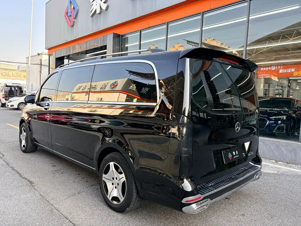 Mercedes-Benz Vito 2023 — фото 4