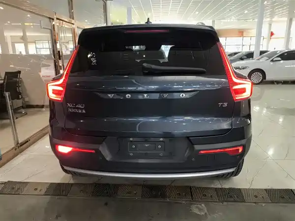 Volvo XC40 2021