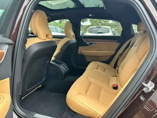 Volvo S90 2019