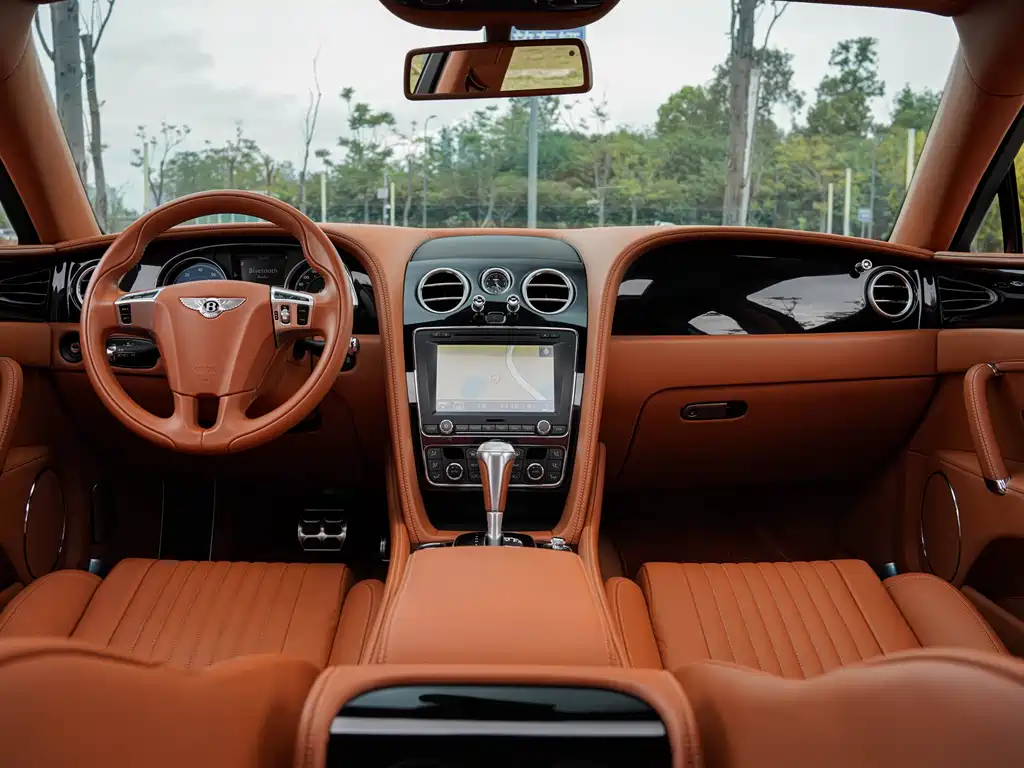 Bentley Flying Spur 2018 — фото 29