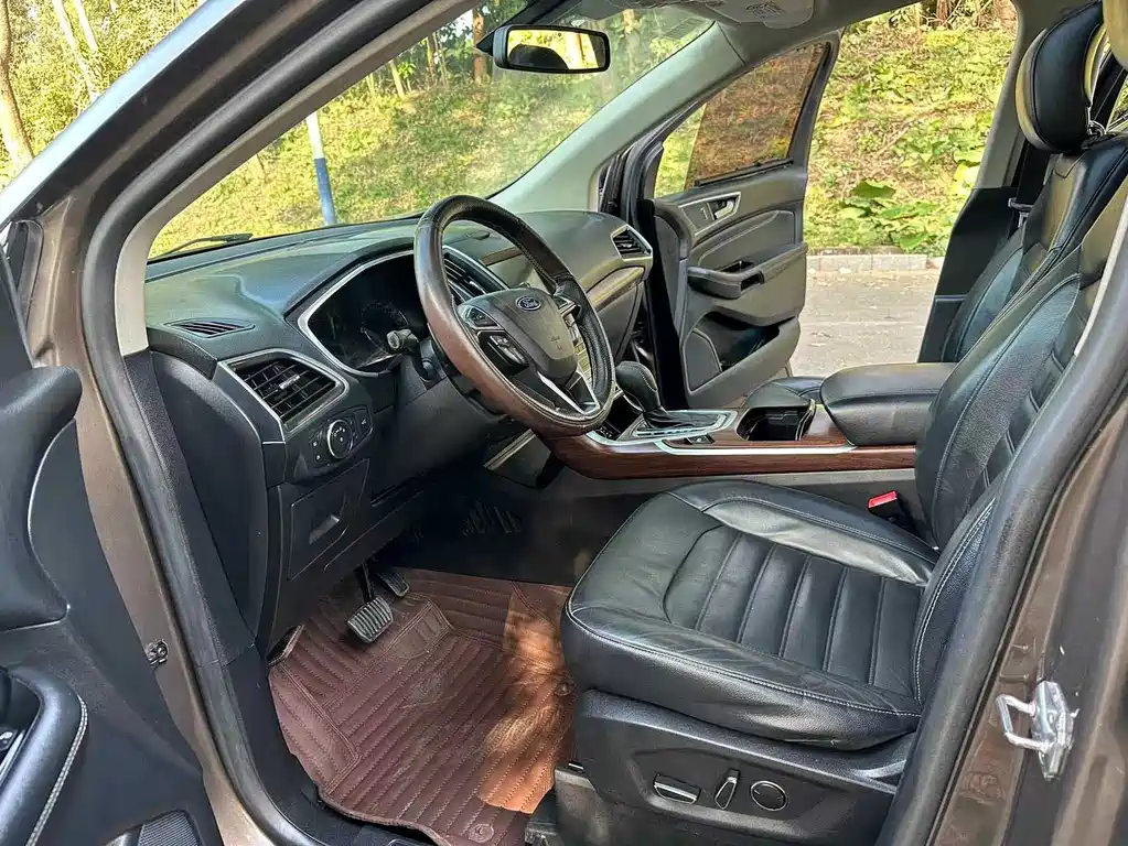 Ford Edge 2015 — фото 16