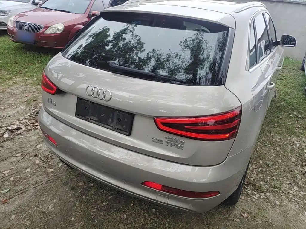 Audi Q3 2015 — фото 7