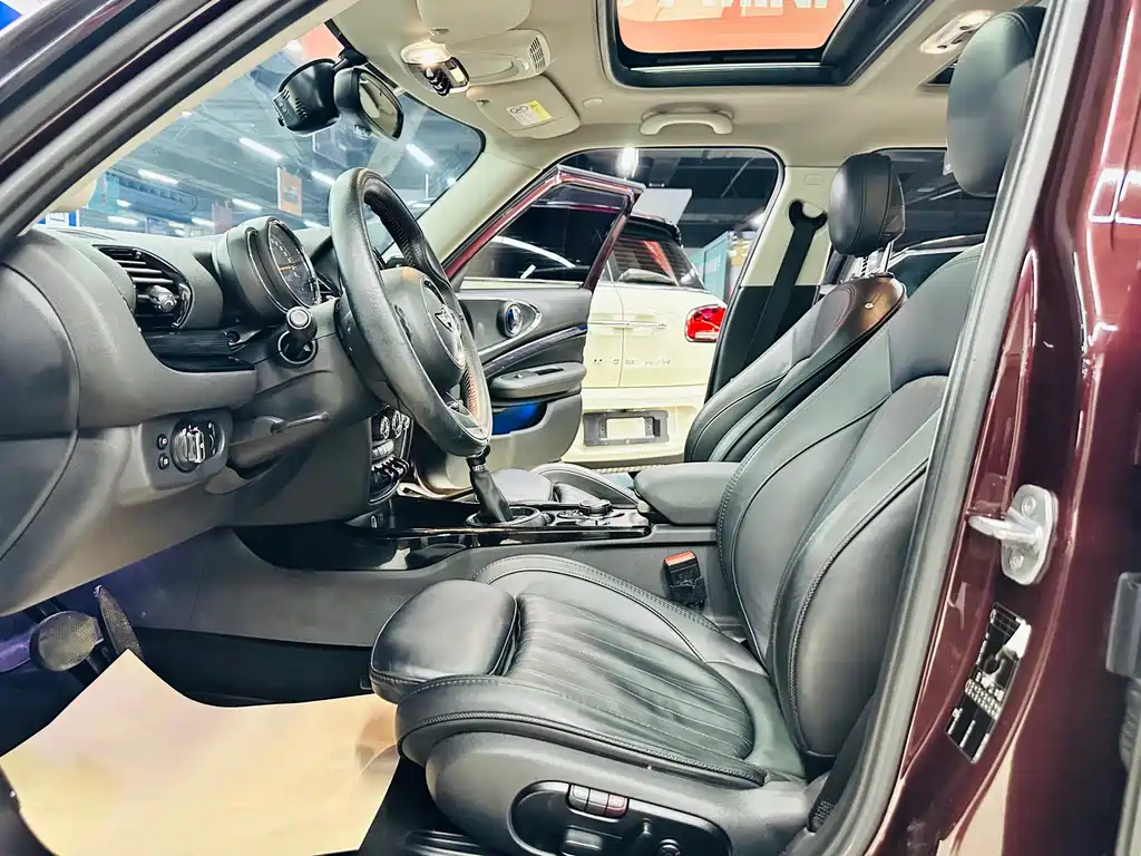MINI Clubman 2018 — фото 31