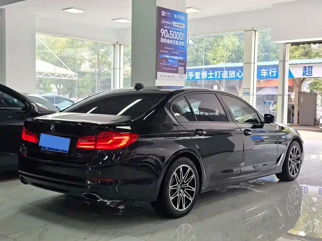 BMW 5 Series 2017 — фото 4
