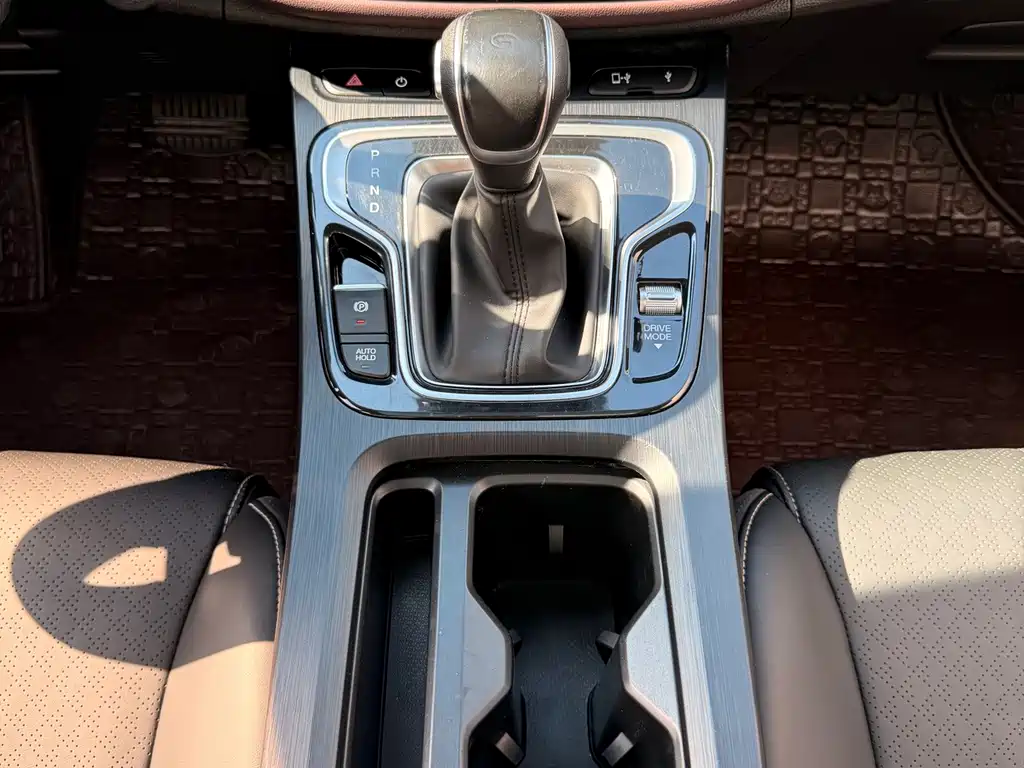 GAC Trumpchi M6 2022 — фото 12