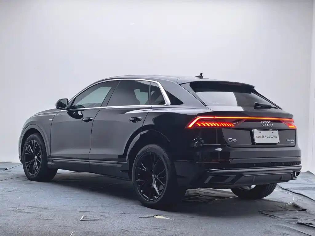 Audi Q8 2021 — фото 5