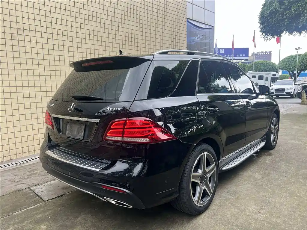 Mercedes-Benz GLE 2016 — фото 6