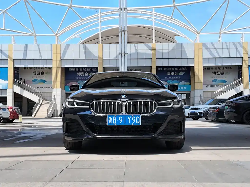 BMW 5 Series 2022 — фото 1