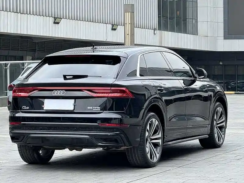 Audi Q8 2019 — фото 11