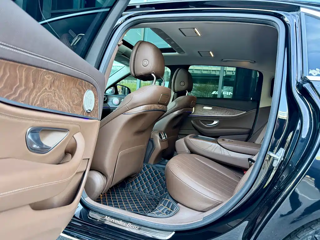 Mercedes-Benz E-Class 2018 — фото 5