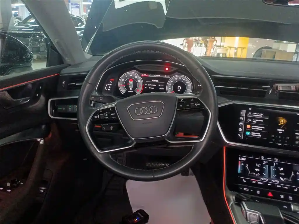Audi A7L 2023 — фото 11