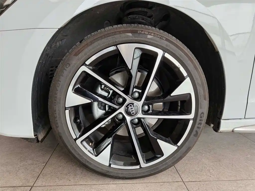 Audi A3 2025 — фото 19