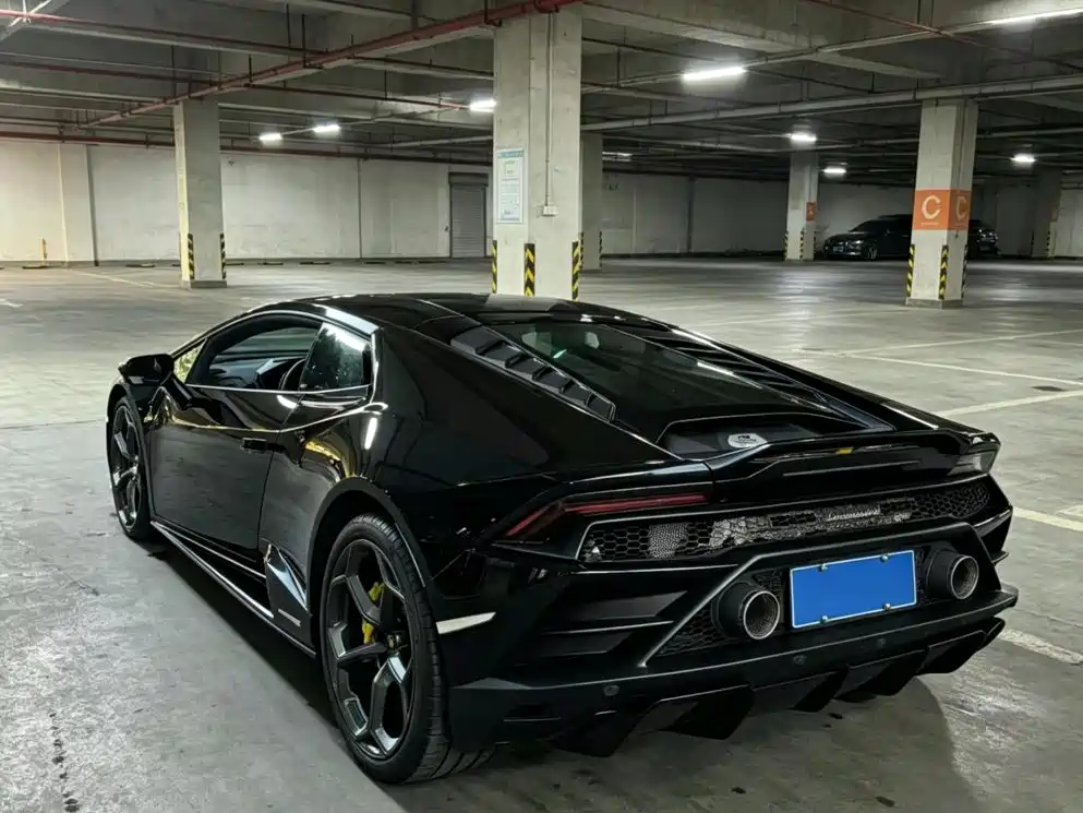 Lamborghini Huracan 2023 — фото 2