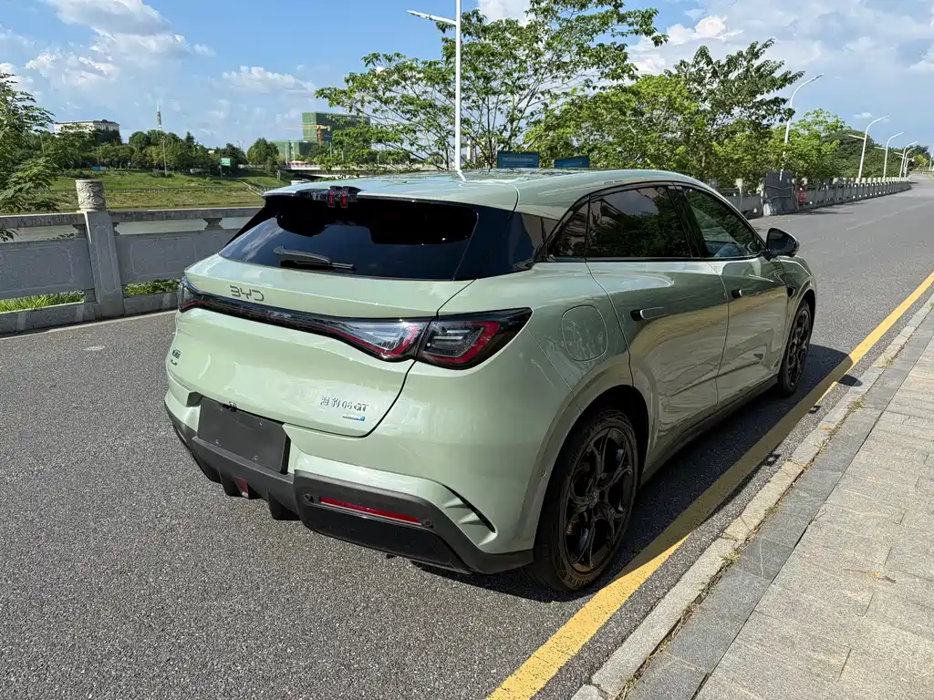 BYD Seal 06GT 2025 — фото 6