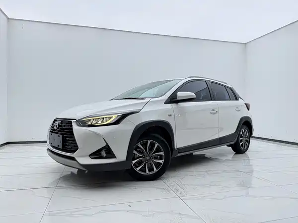 Toyota Yaris L 2022