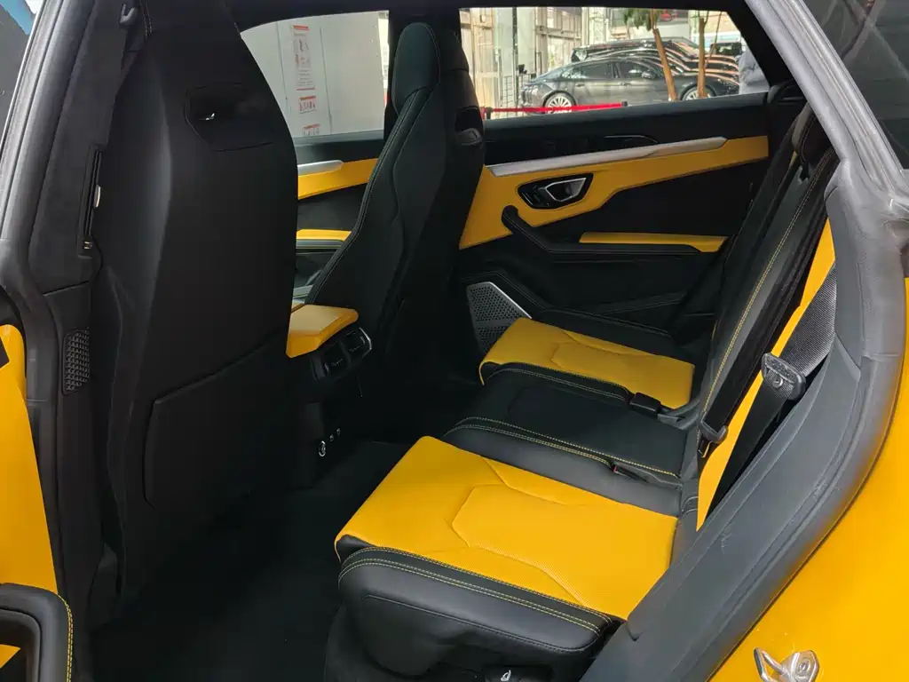 Lamborghini Urus 2022 — фото 14