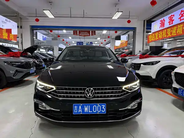 Volkswagen Magotan 2025