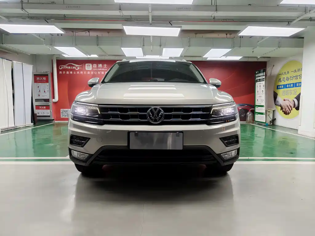 Volkswagen Tiguan L 2018 — фото 2